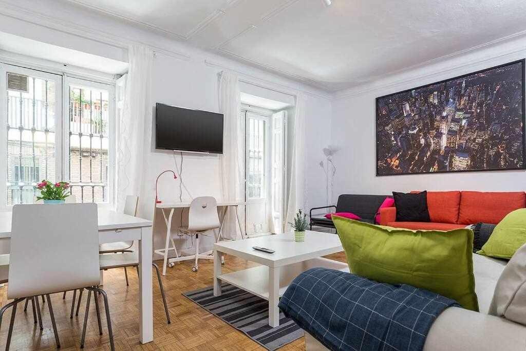 Apartamento Confortable En Atocha Lägenhet Madrid Exteriör bild